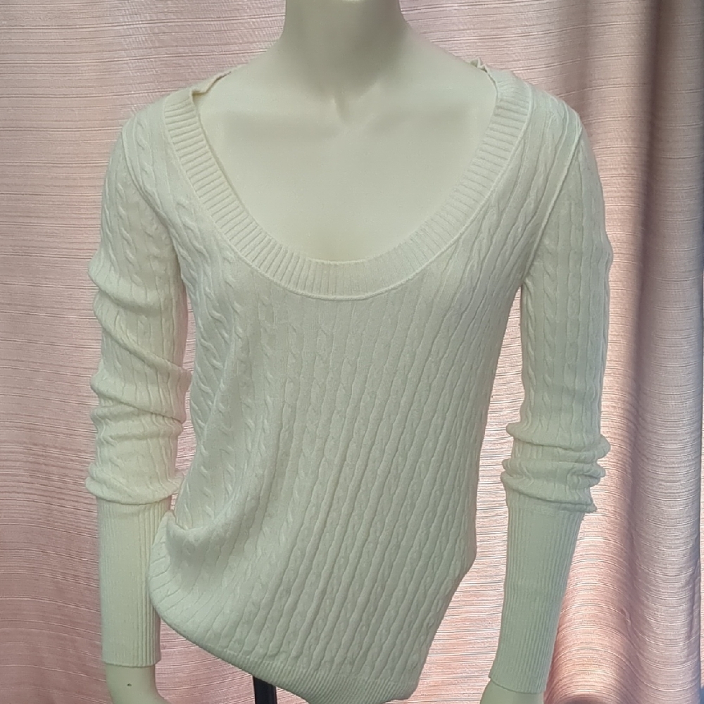 GAP Cream Cable Knit Scoop Neck Sweater